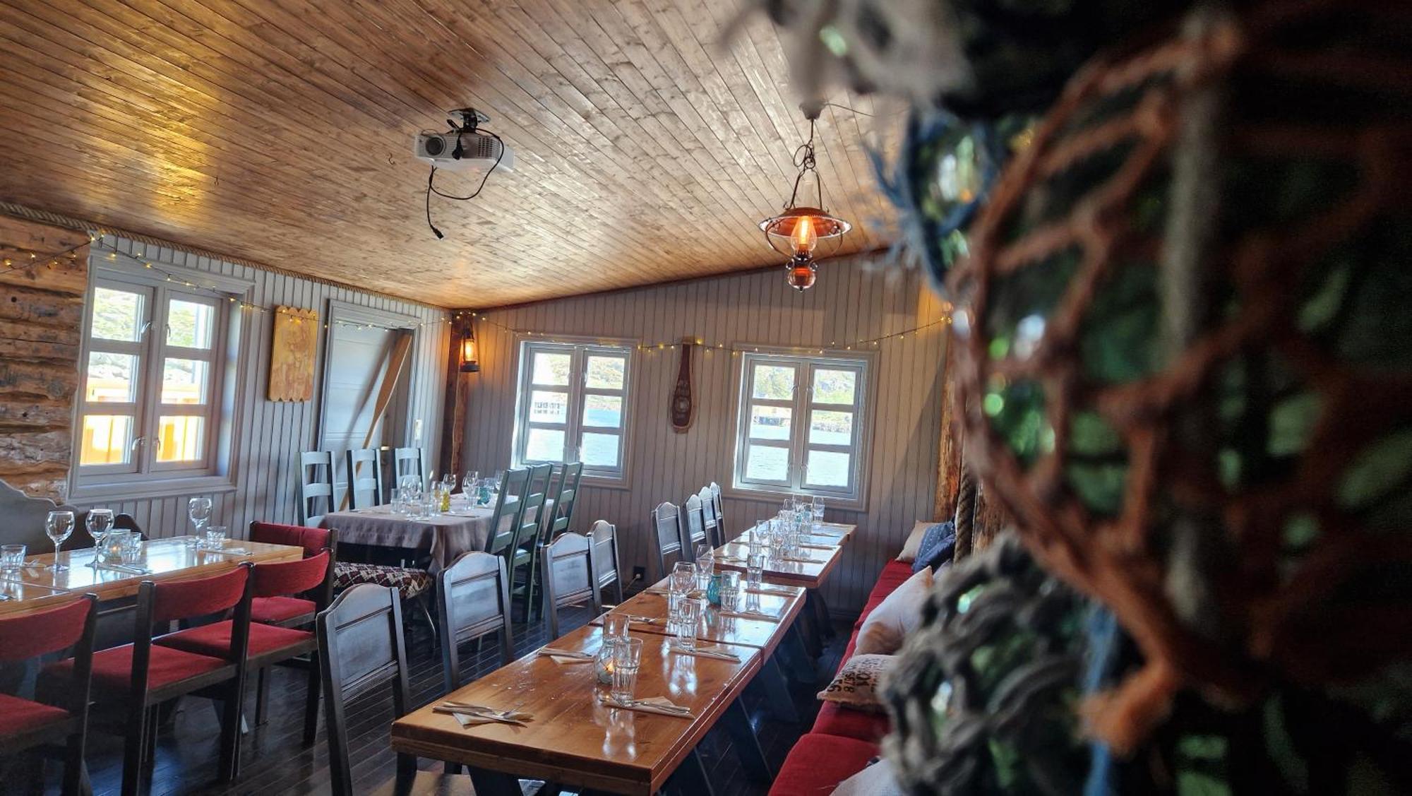 Heimbrygga Restaurant & Accommodation Skrova ภายนอก รูปภาพ